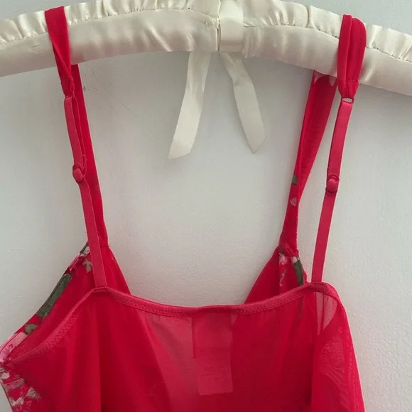 Floral Slip - Picture 4 of 6